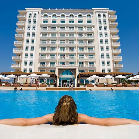 فندق كراون بلازا 5*