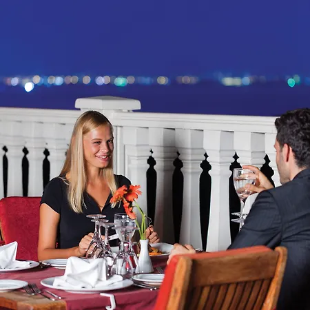 Crowne Plaza By Ihg Otel 5*