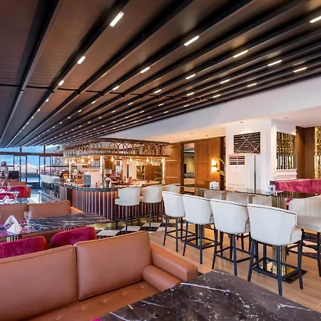 Crowne Plaza By Ihg Otel